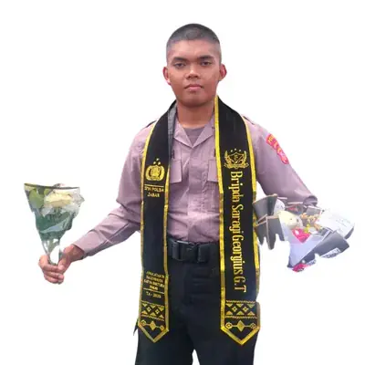Alumni berbagai program — 20